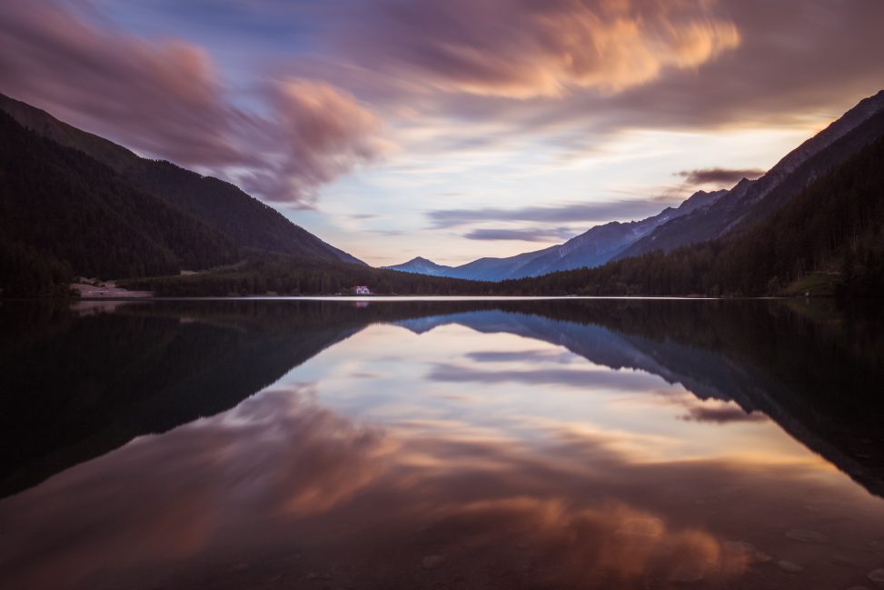 Panorama del lago di Anterselva al tramonto