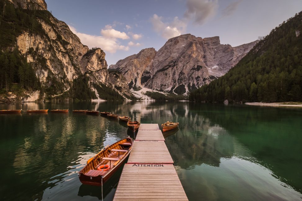 Panorama del lago di Braies