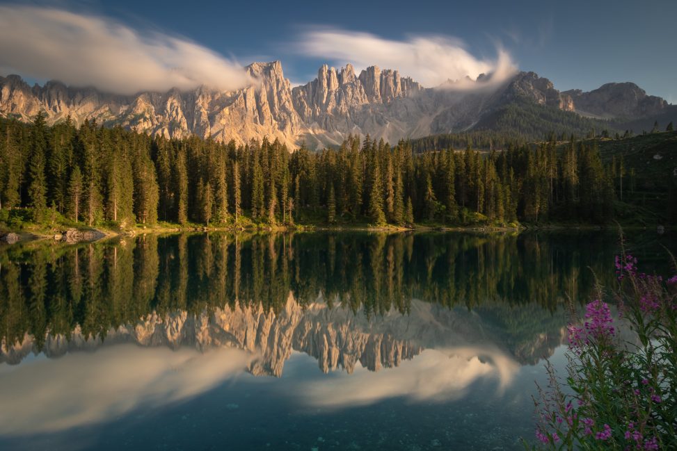 Panorama del lago di Carezza